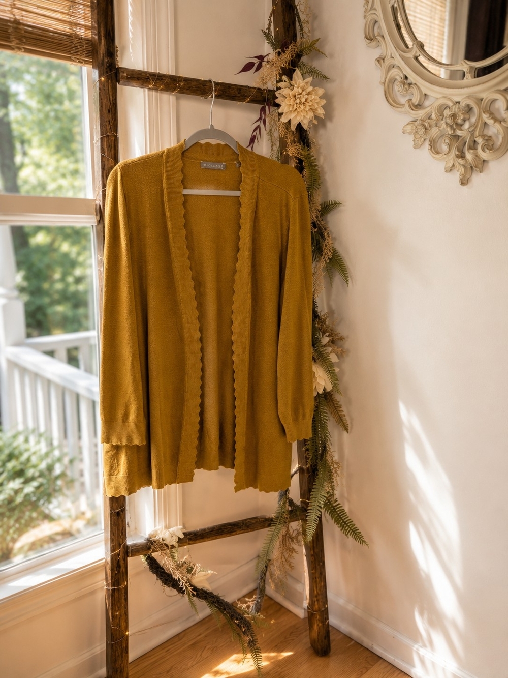 Scalloped  Women's Cardigan Sweater Cozy Fall